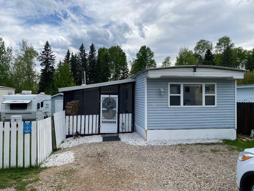 Photo of 30 Pinewoods Drive, Rural Clearwater County, AB T4T 2A4 (MLS # A2315153)