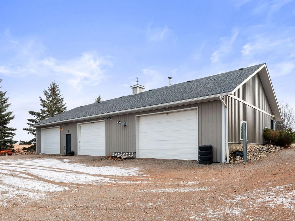 Photo of 3216 Township Road 303 Road, Rural Mountain View County, AB T0M 0N0 (MLS # A2293239)