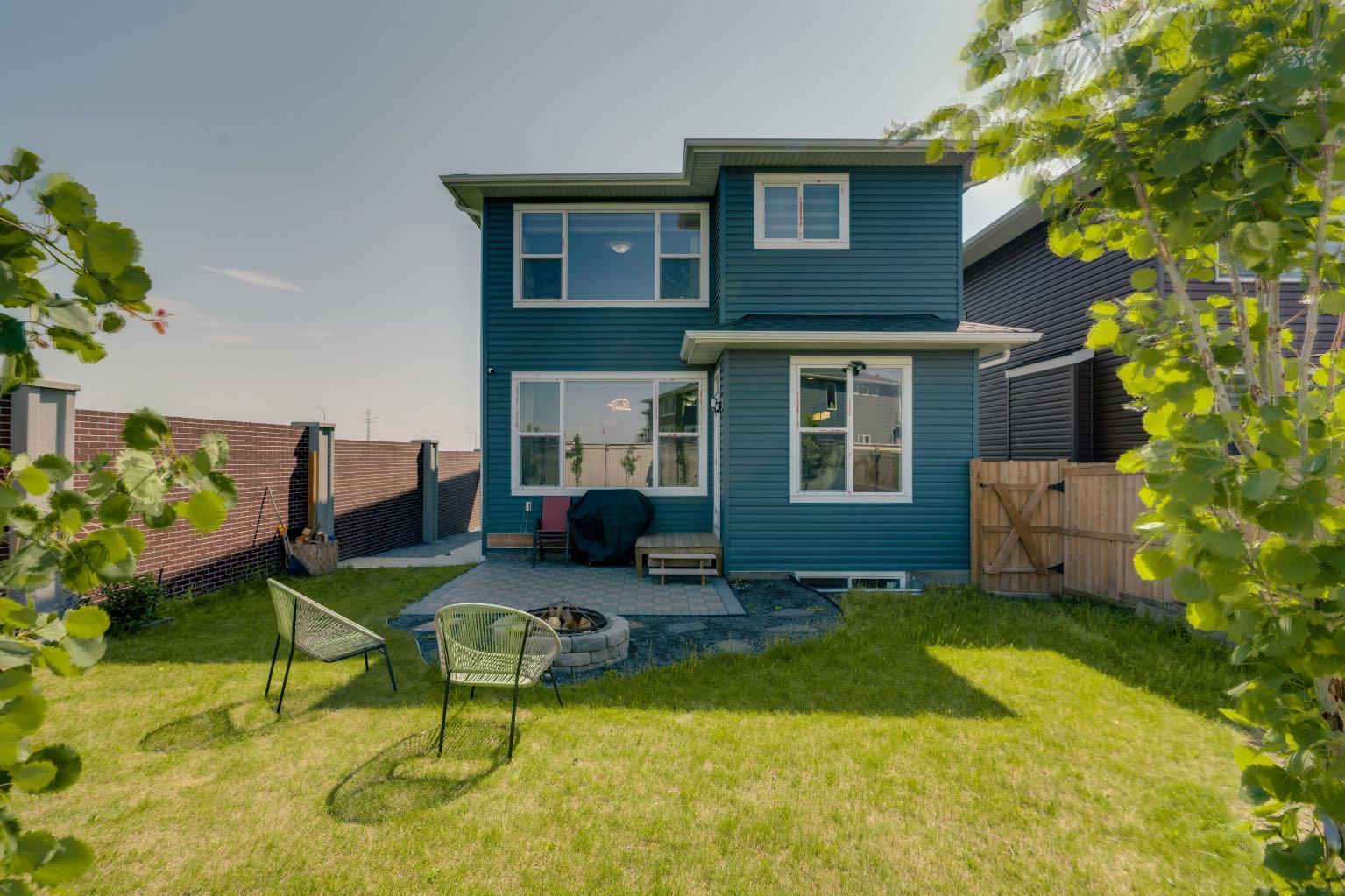 73 Red Sky Terrace NE