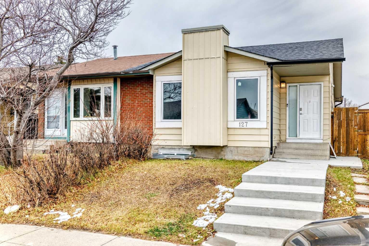 127 Whitworth Way NE
