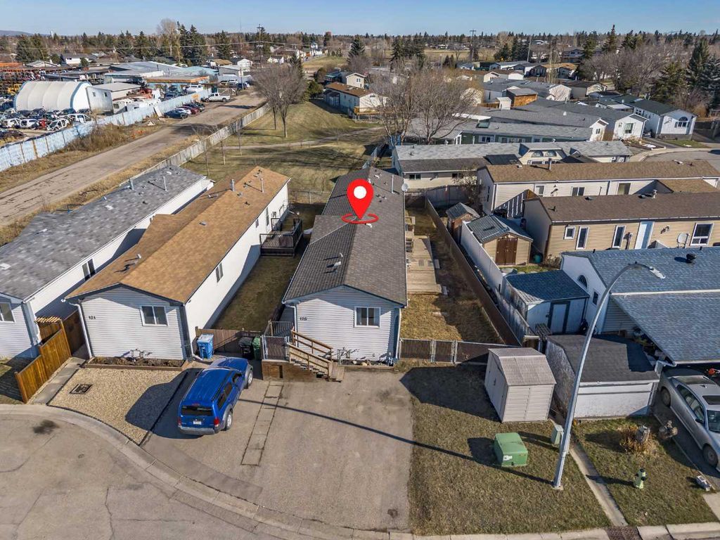 Photo of 125 Erin Woods Circle SE, Calgary, AB T2B 3E1 (MLS # A2299827)