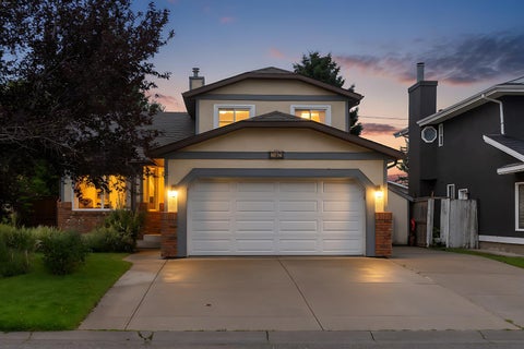 Photo of 107 Hawkhill Place NW, Calgary, AB T3G 2V4 (MLS # A2346837)