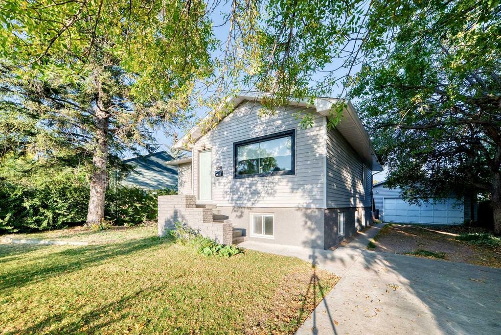 Photo of 820 9A Street NE, Calgary, AB T2E 4L6 (MLS # A2254030)
