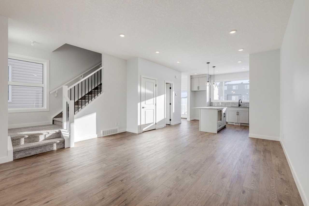 33 Savanna Place NE