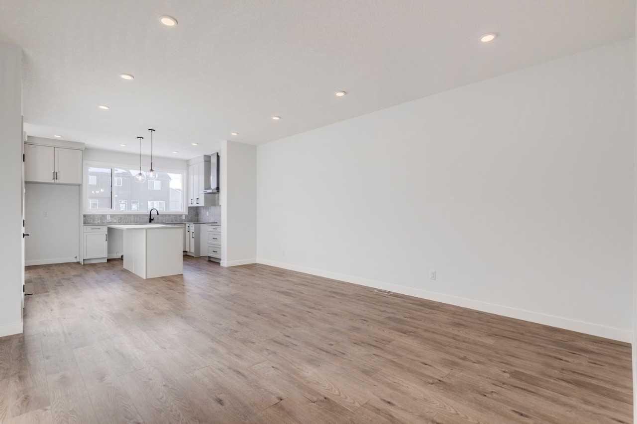 33 Savanna Place NE