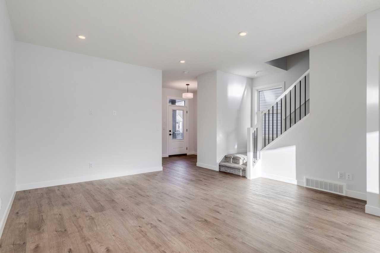 33 Savanna Place NE