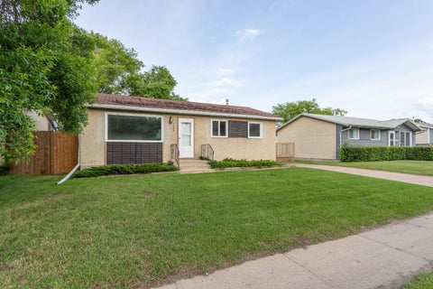 Photo of 3409 49 Avenue Ave, Lloydminster, SK S9V 2A2 (MLS # A2325444)