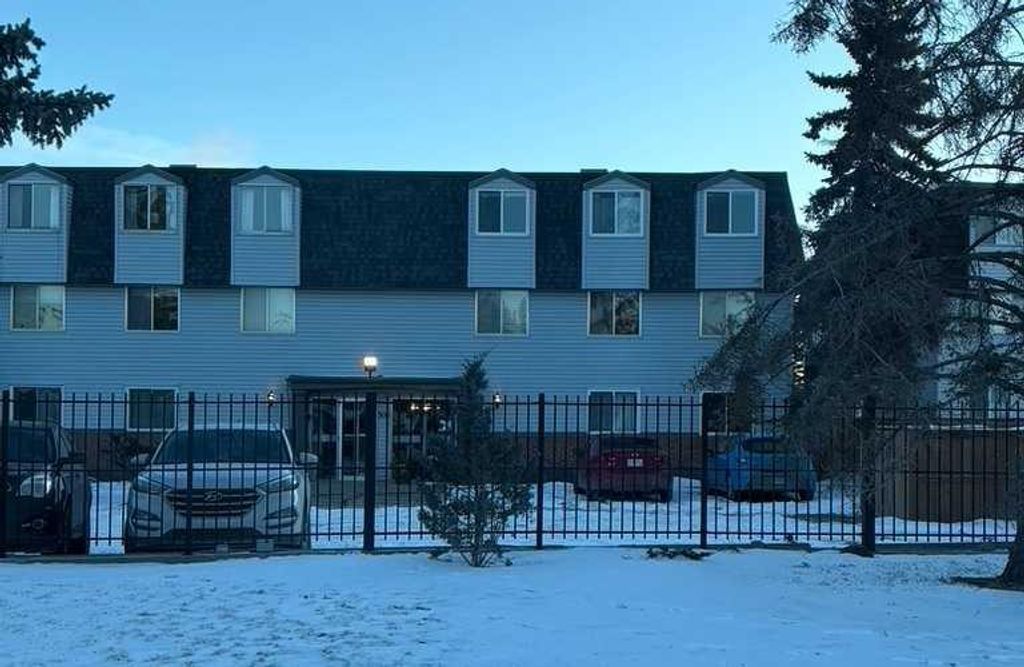 Photo of 508 Cedar Crescent SW #301, Calgary, AB T3C 2Y8 (MLS # A2260495)