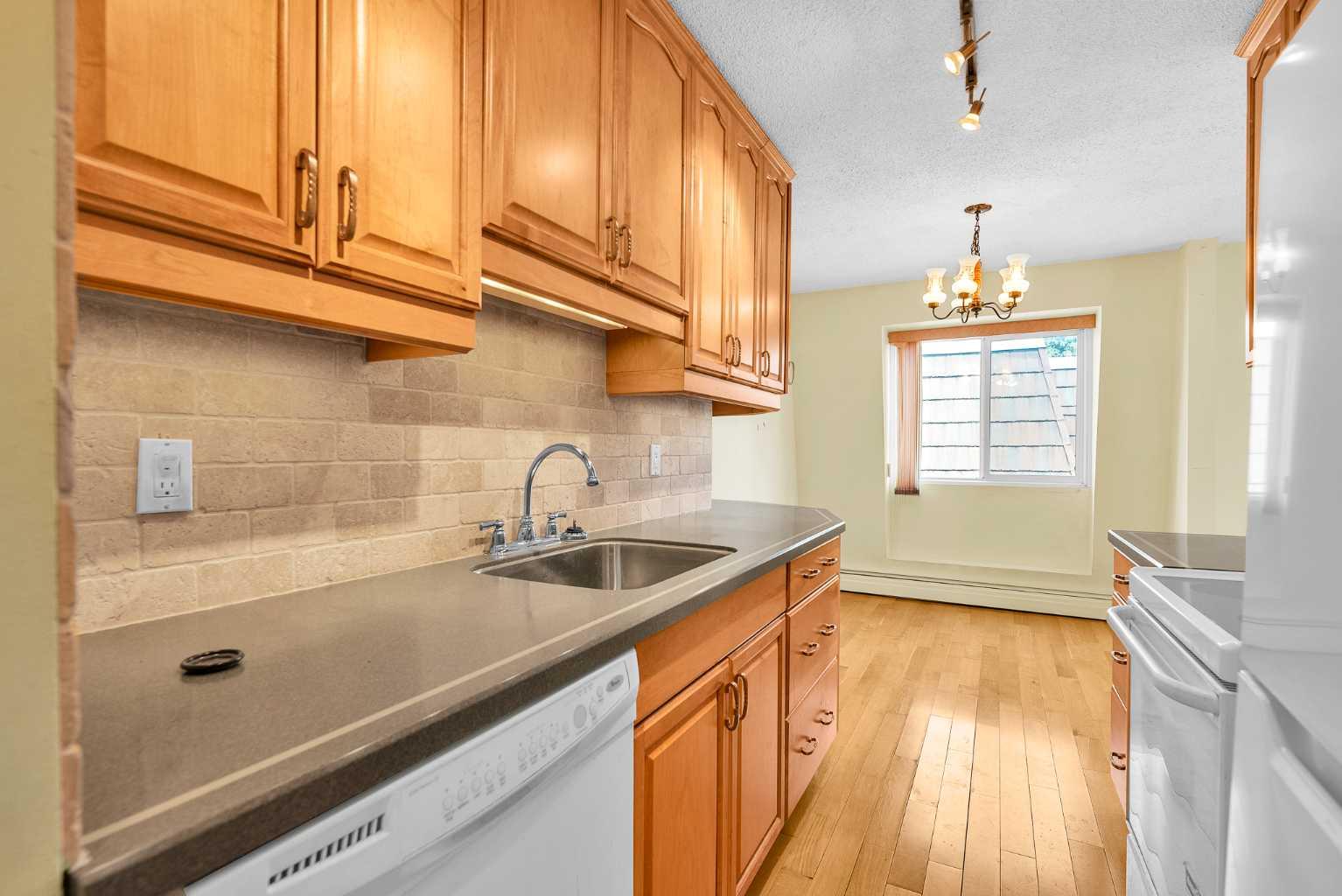 508 Cedar Crescent SW 301