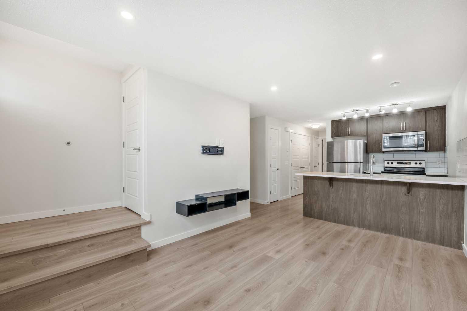 167 Cranbrook Square SE
