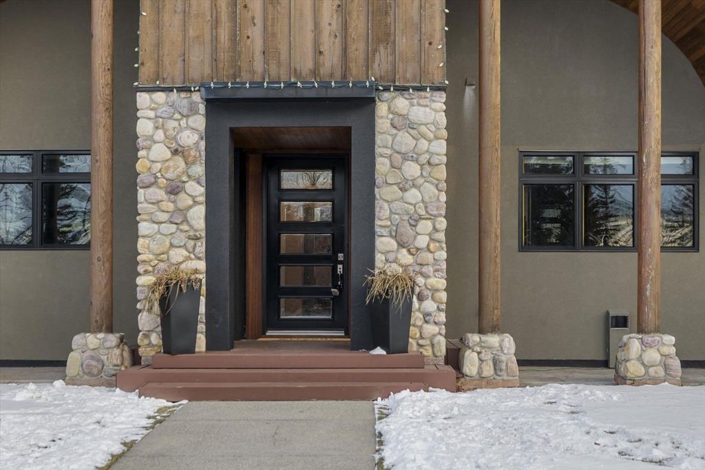 Photo of 19 Bearspaw Summit Rise, Rural Rocky View County, AB T3R 1H2 (MLS # A2282919)