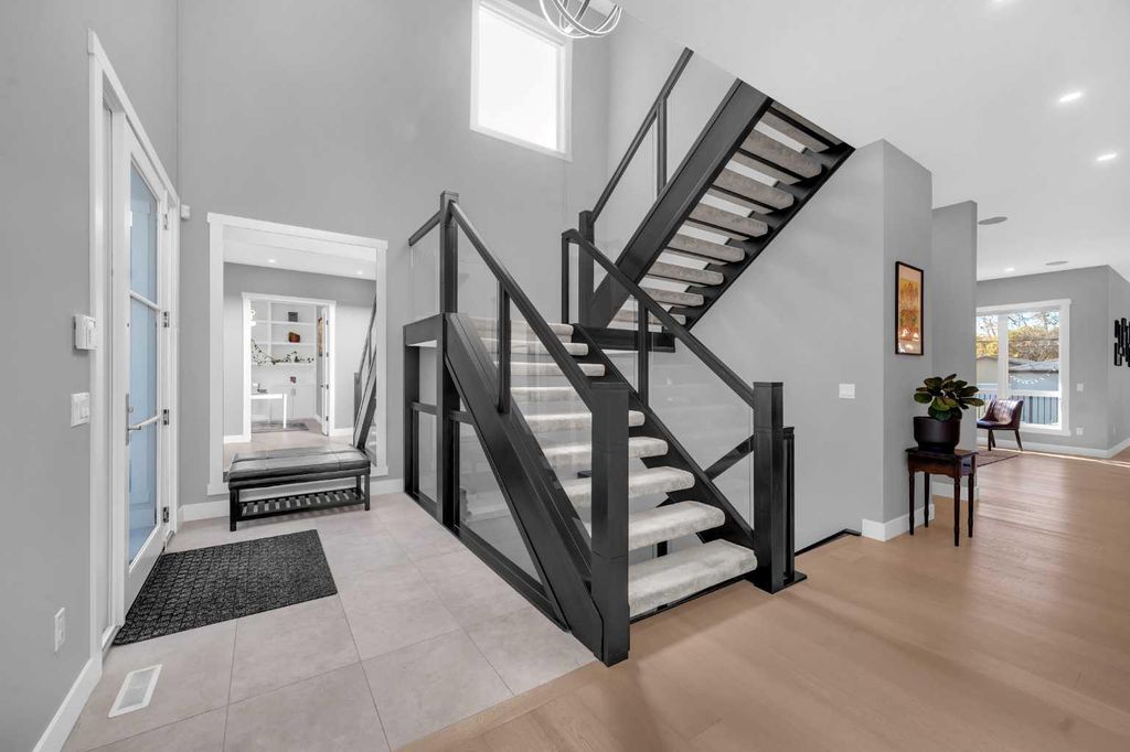 Photo of 1623 16a Street SE, Calgary, AB T2G 3S6 (MLS # A2283235)