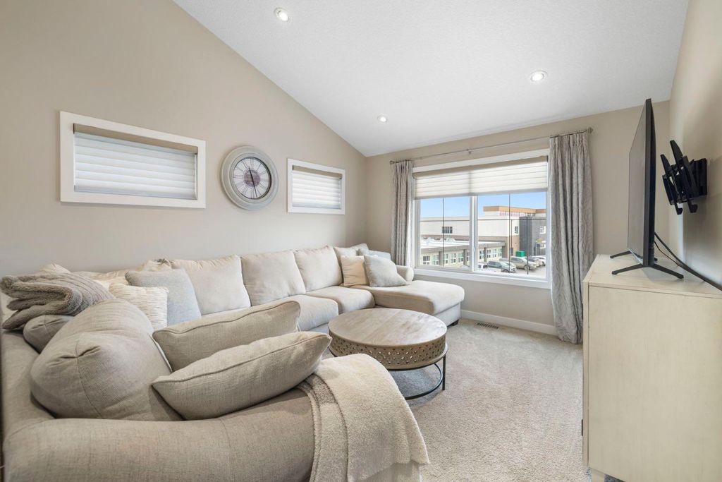 Photo of 8 Emberside Glen, Cochrane, AB T4C 2L6 (MLS # A2282601)