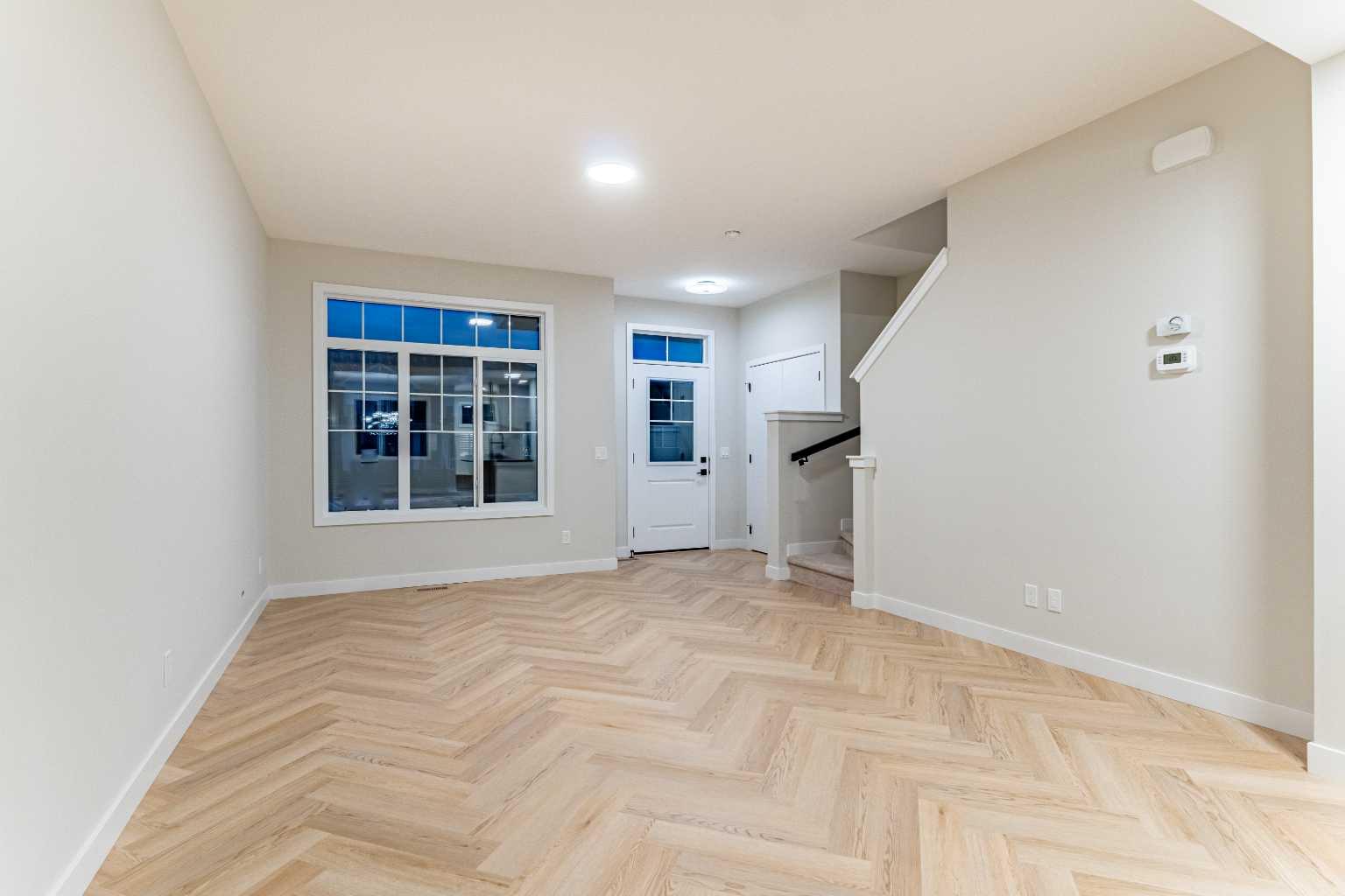 172 Cobblestone Gate SW