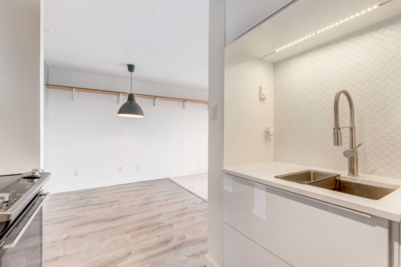 1513 26 Avenue SW 206