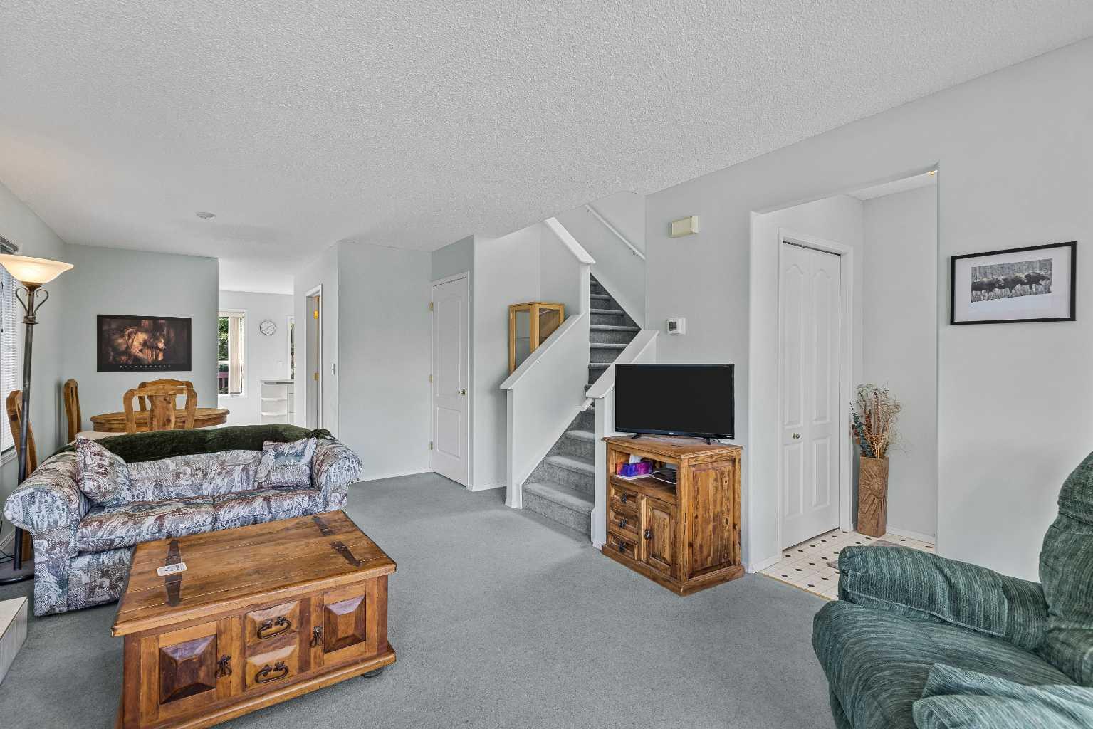 833 Lawrence Grassi Ridge