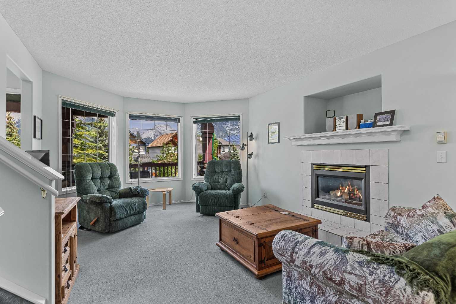 833 Lawrence Grassi Ridge