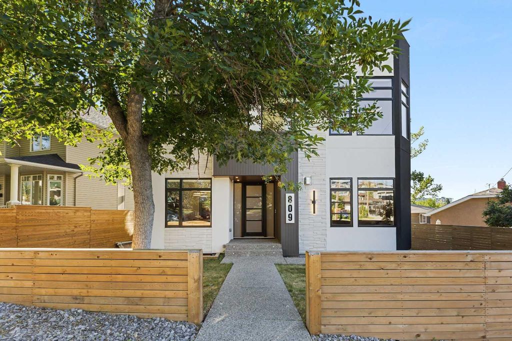 Photo of 809 Drury Avenue NE, Calgary, AB T2E 0M3 (MLS # A2290626)