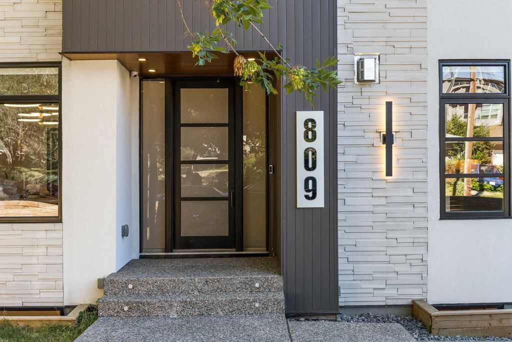 Photo of 809 Drury Avenue NE, Calgary, AB T2E 0M3 (MLS # A2290626)