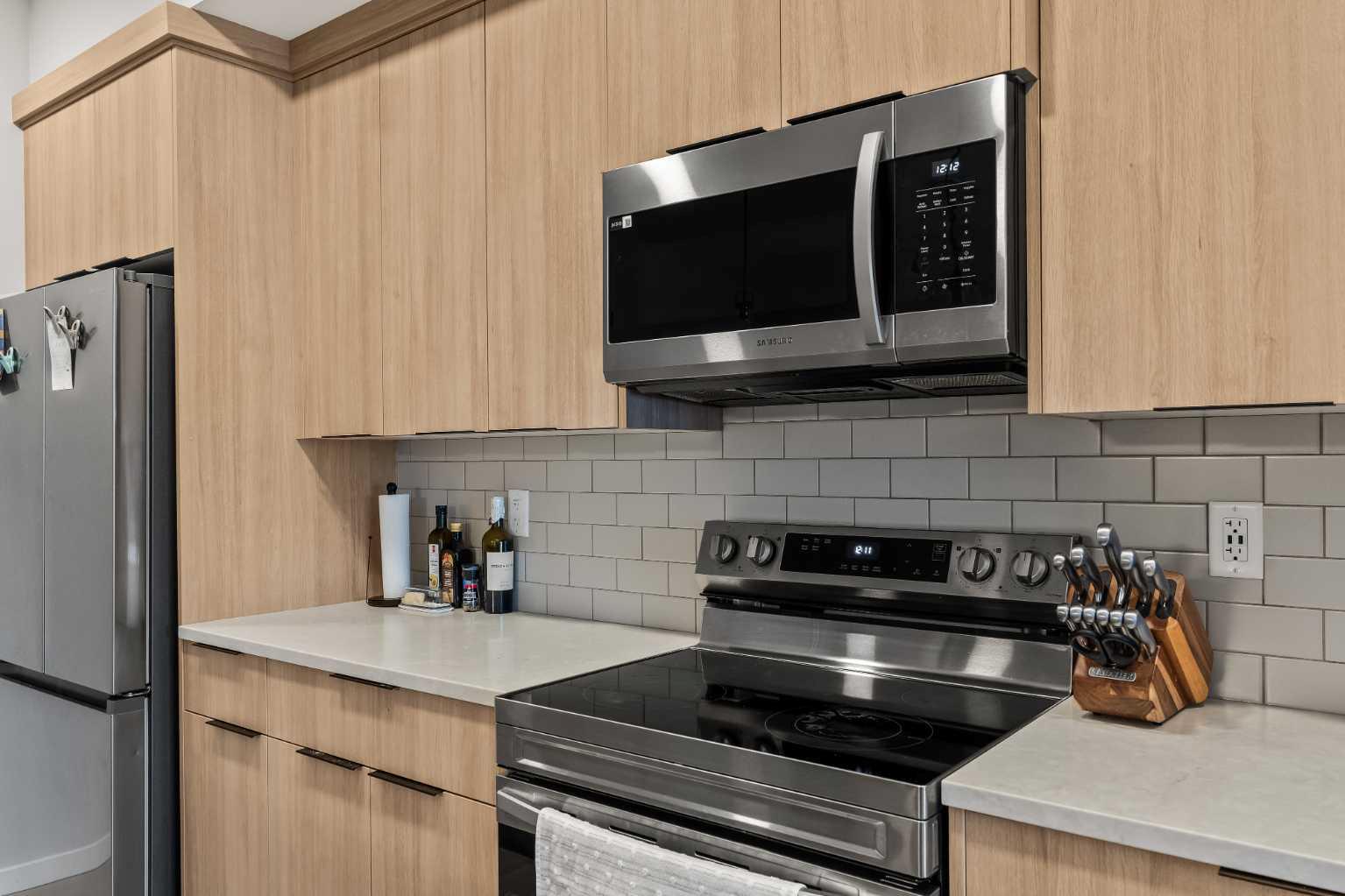 33 Carringham Gate NW 2201