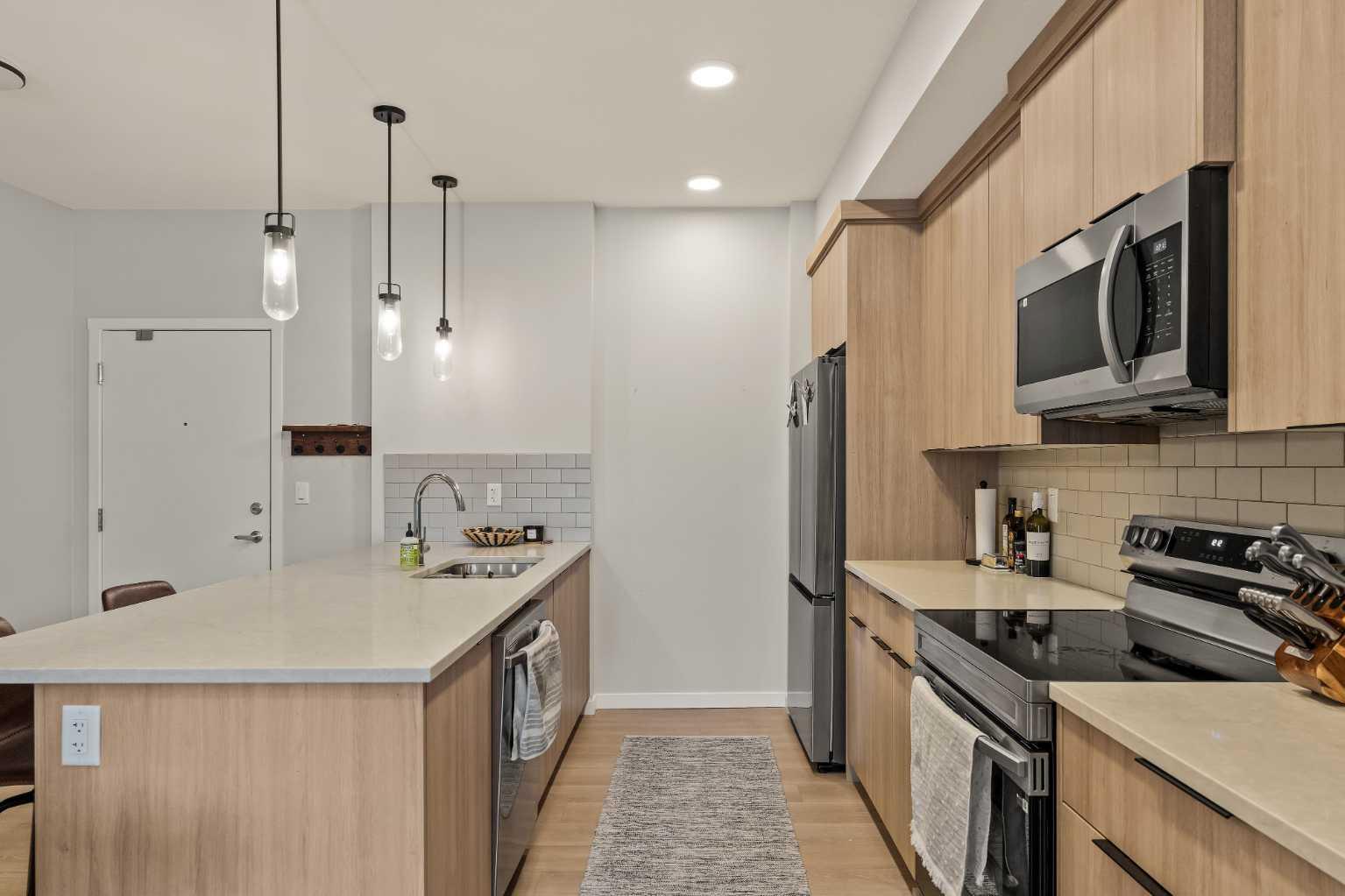 33 Carringham Gate NW 2201