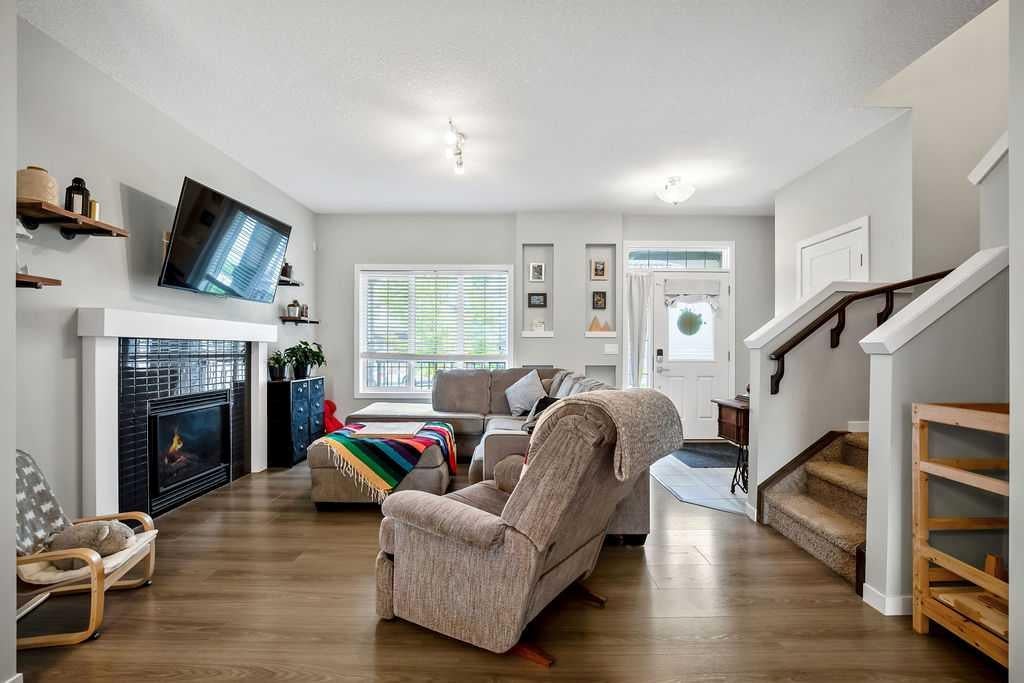 23 Drake Landing Boulevard