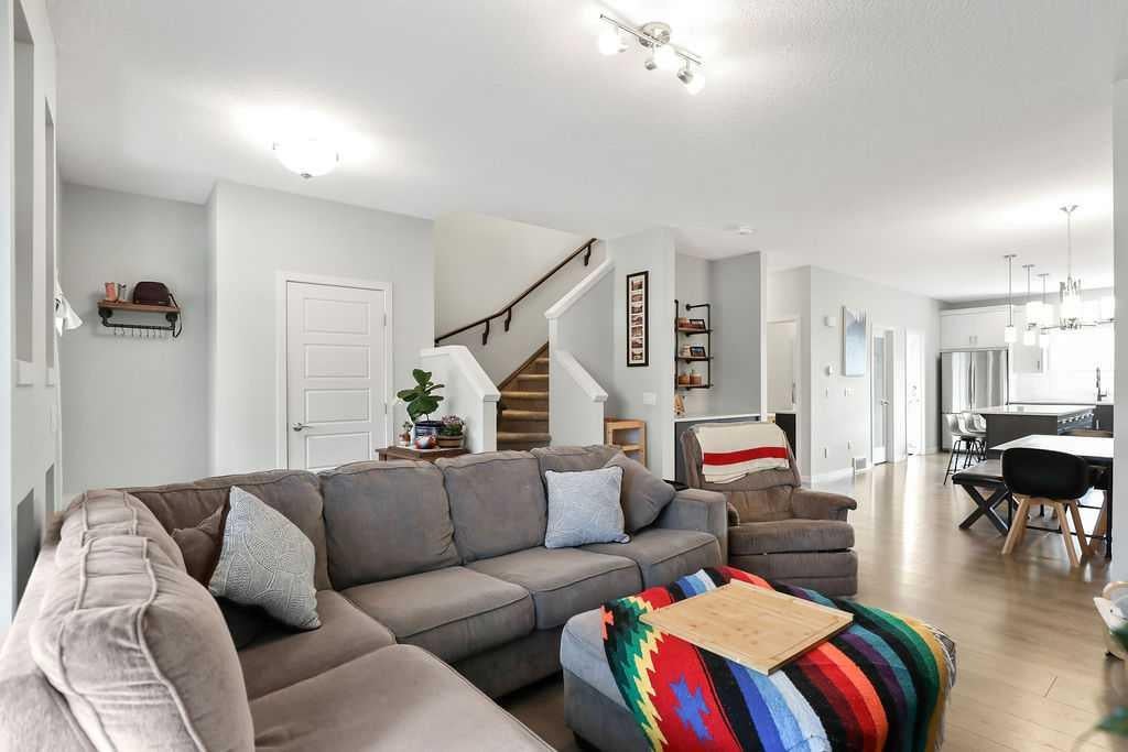 23 Drake Landing Boulevard