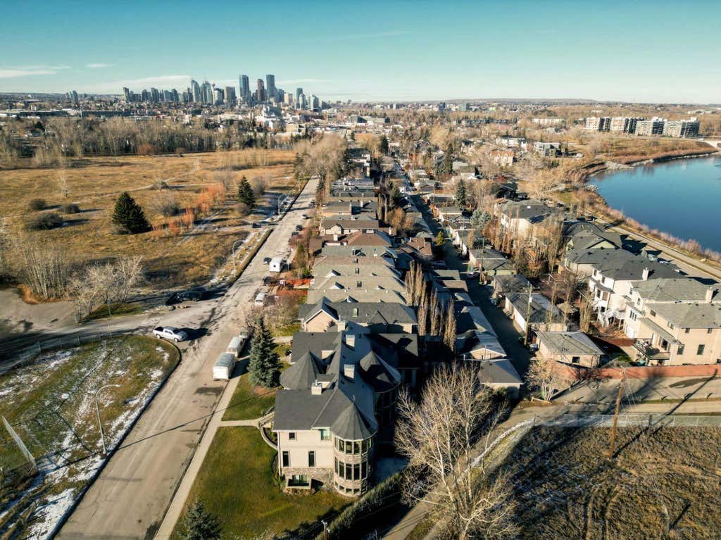 Photo of 2248 9 Avenue SE, Calgary, AB T2G 5P7 (MLS # A2336790)
