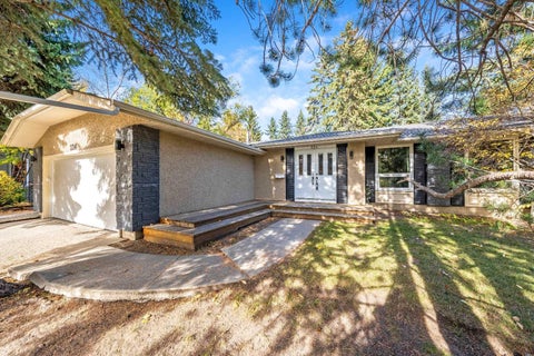 Photo of 224 Varsity Crescent NW, Calgary, AB T3B 2Z6 (MLS # A2351003)