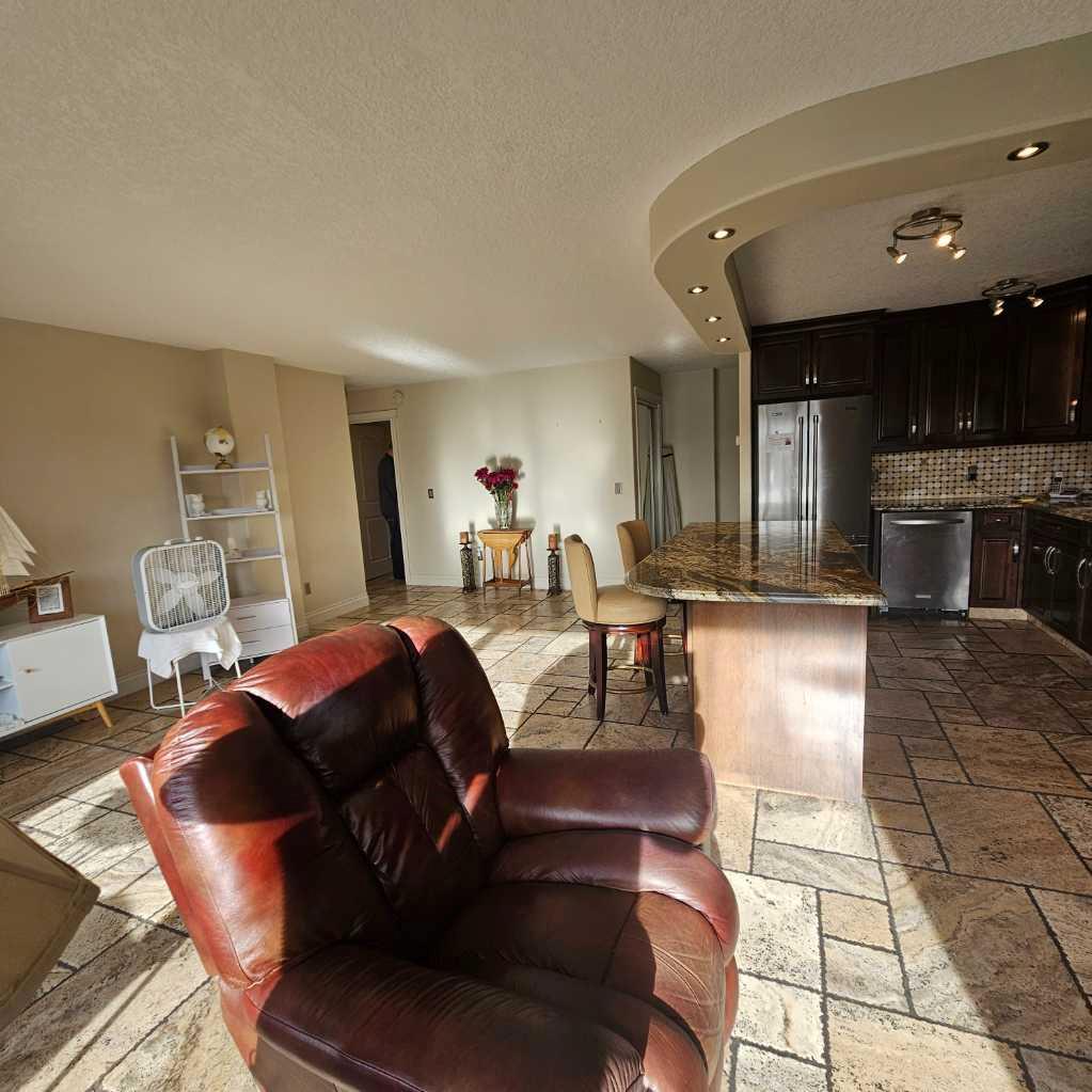 521 57 Avenue SW 410