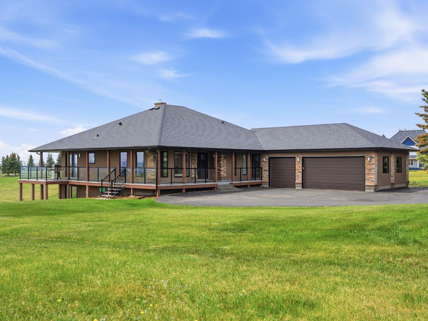 7 Bearspaw Pointe Green