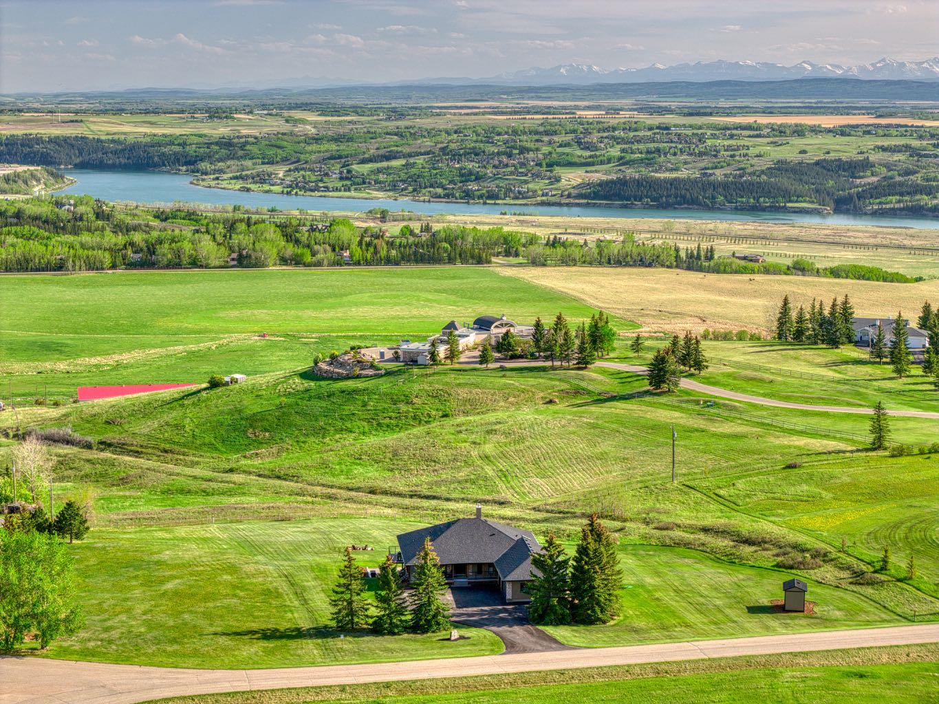 7 Bearspaw Pointe Green