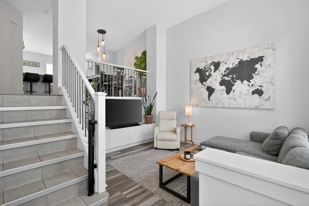 Photo of 103 Cranbrook Walk SE, Calgary, AB T3M 2V5 (MLS # A2291415)