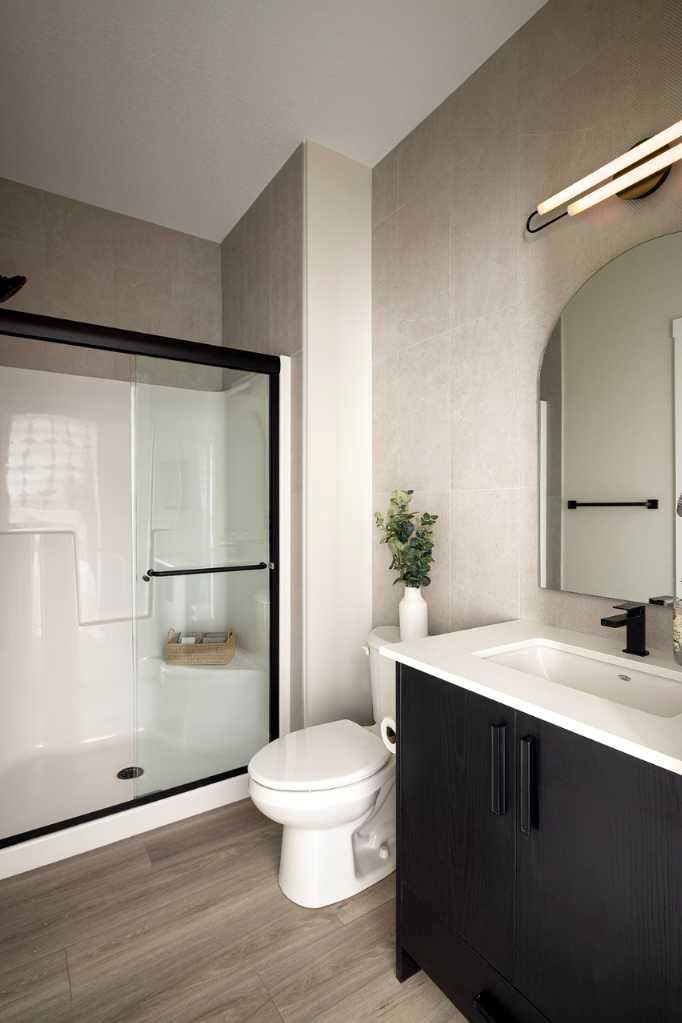 17 Amblefield View NW