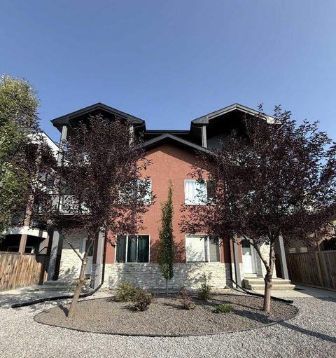 Photo of 3318 Centre Street NE #2, Calgary, AB T2E 2X8 (MLS # A2304282)
