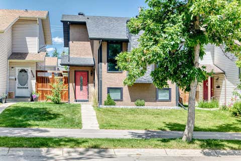 Photo of 8004 Ranchview Drive NW, Calgary, AB T3G 1T1 (MLS # A2328262)