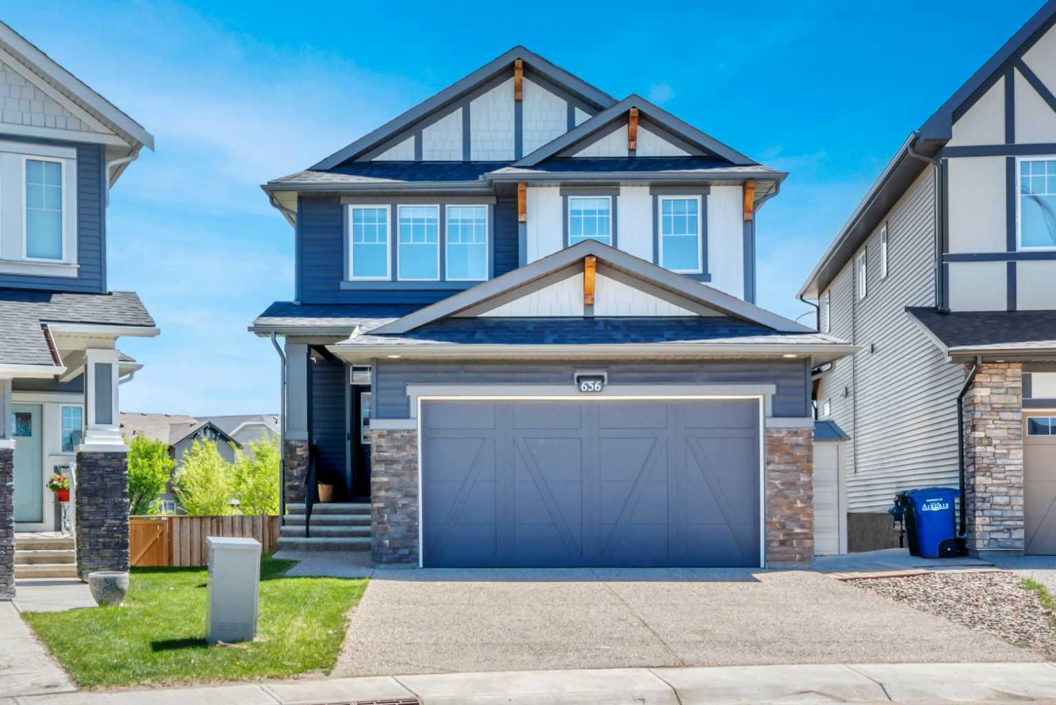 656 Reynolds Crescent SW