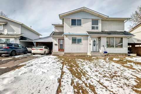 Photo of 12 Radcliffe Court SE, Calgary, AB T2A 6B1 (MLS # A2298425)