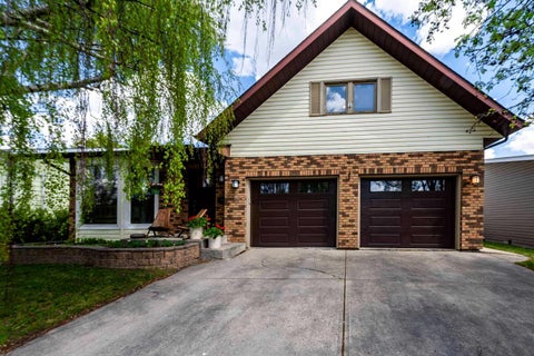 Photo of 19 Maxwell Avenue, Red Deer, AB T4R 1P3 (MLS # A2336513)