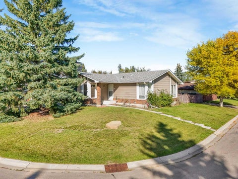 Photo of 101 Hodson, Okotoks, AB T0L 1T1 (MLS # A2346909)