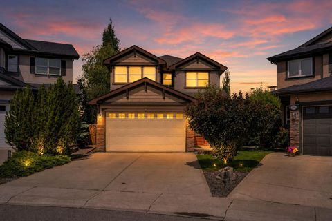 Photo of 212 Everbrook Way SW, Calgary, AB T2Y 0E8 (MLS # A2330189)