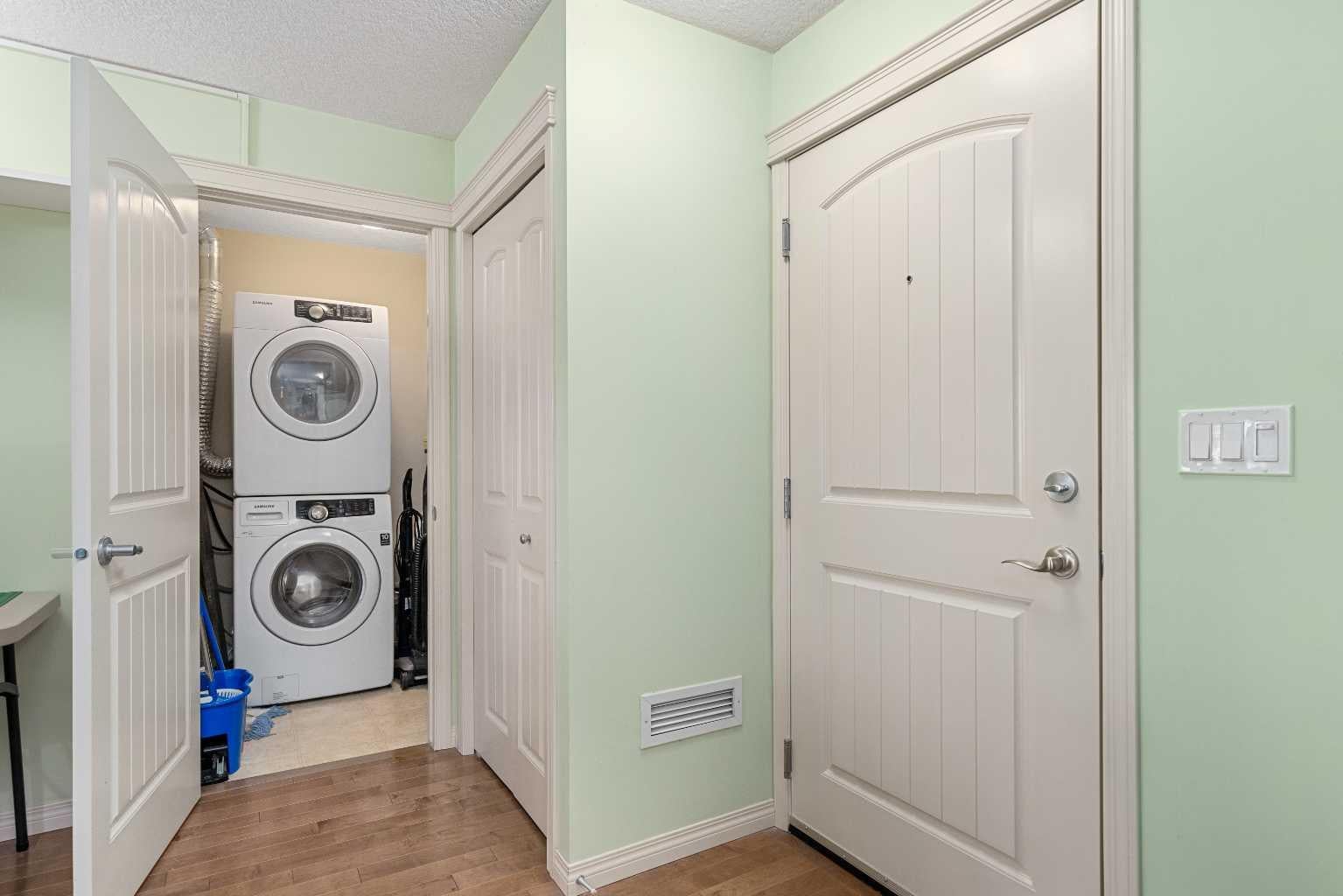 304 Cranberry Park SE 208