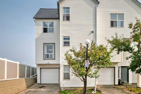 200 Hidden Hills Terrace NW 28 Calgary AB T3A 6E8