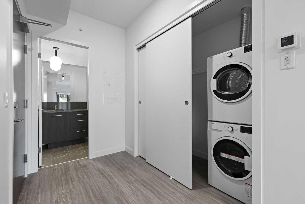 Photo of 730 2 Avenue SW #604, Calgary, AB T2P 1R8 (MLS # A2286075)