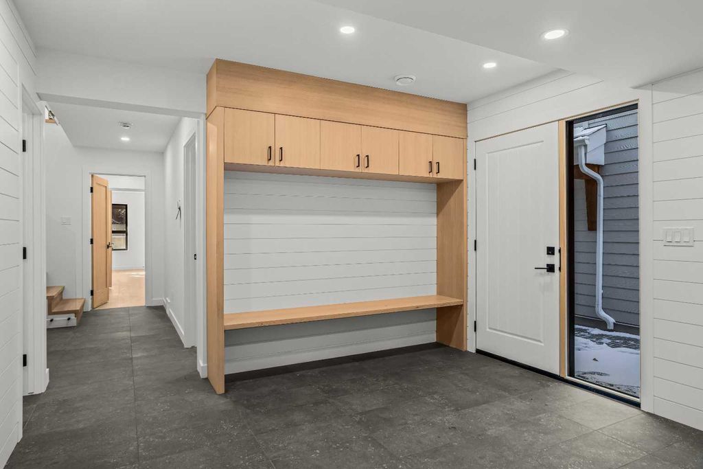 Photo of 723 3rd Street, Canmore, AB T1W 2J1 (MLS # A2287791)