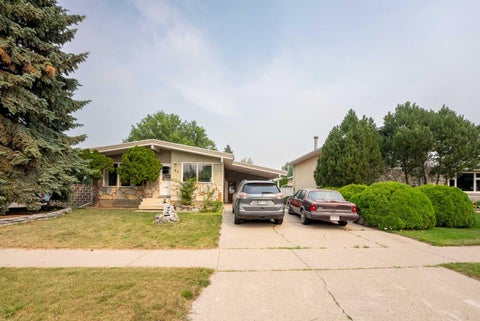 Photo of 85 Park Meadows Boulevard N, Lethbridge, AB T1H 4H9 (MLS # A2332035)