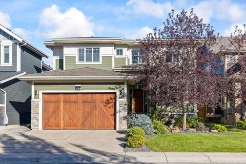 Photo of 236 Aspen Dale Way SW, Calgary, AB T3H 0S1 (MLS # A2259988) Photo of 236 Aspen Dale Way SW, Calgary, AB T3H 0S1 (MLS # A2259988)