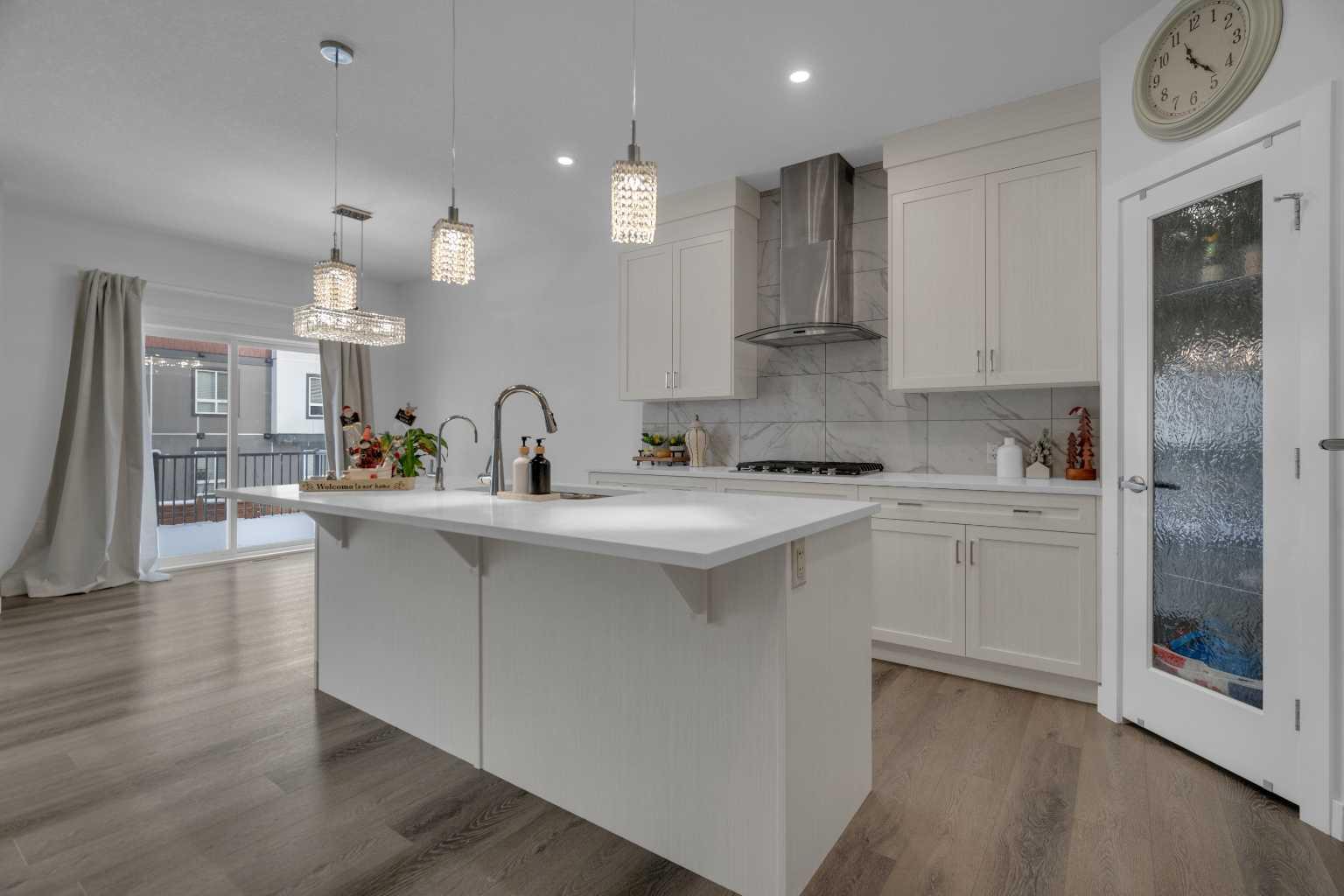 #208 Dawson Harbour Heights