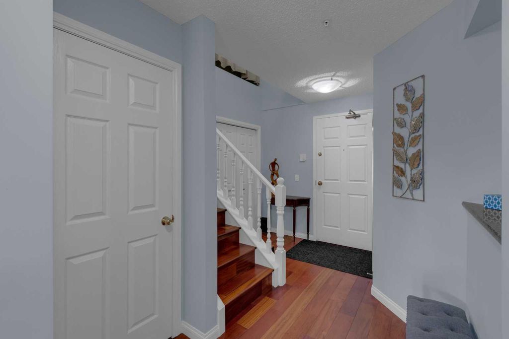 Photo of 923 15 Avenue SW #103, Calgary, AB T2R 0S2 (MLS # A2285367)