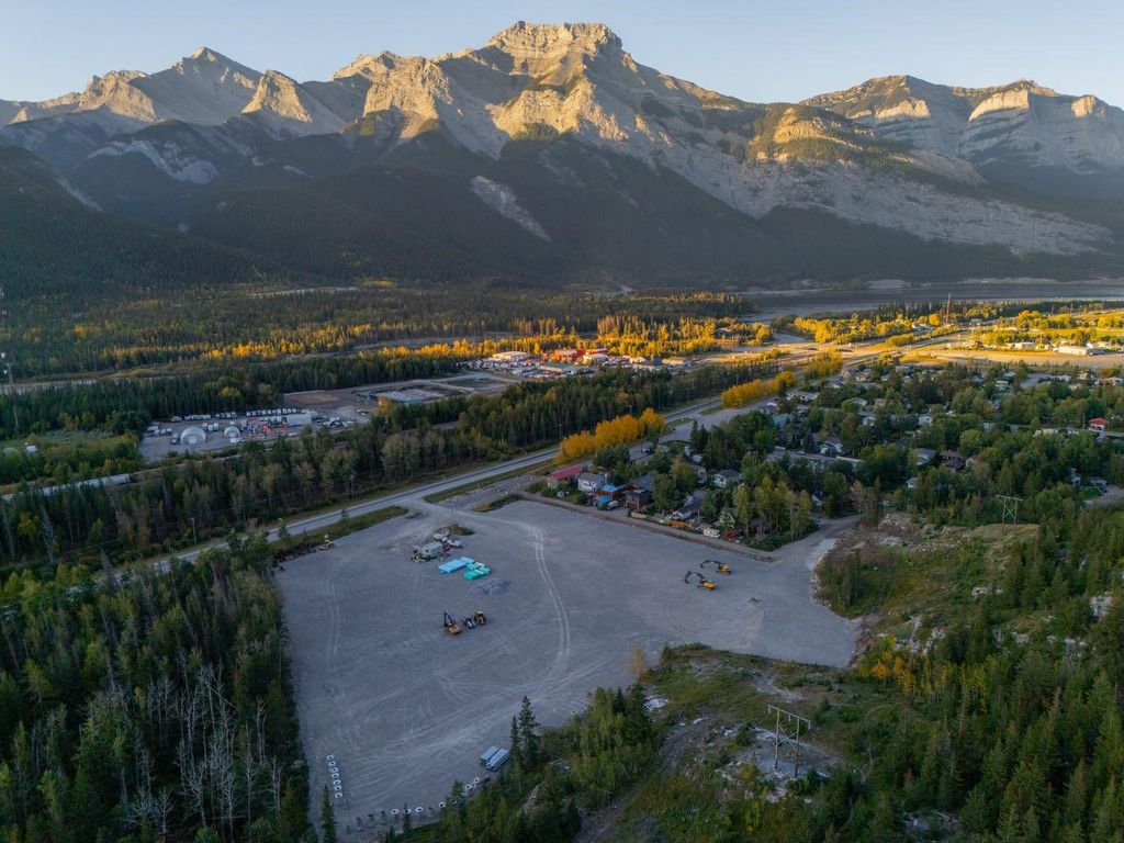 Photo of 17 Exshaw Mountain Gateway, Exshaw, AB T0L 2C0 (MLS # A2265645)